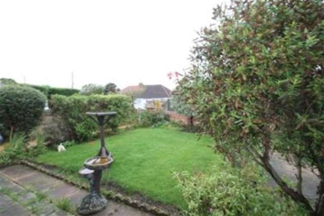  Image of 3 bedroom Bungalow to rent in Courtwick Road Wick Littlehampton BN17 at Littlehampton, BN17 7NE