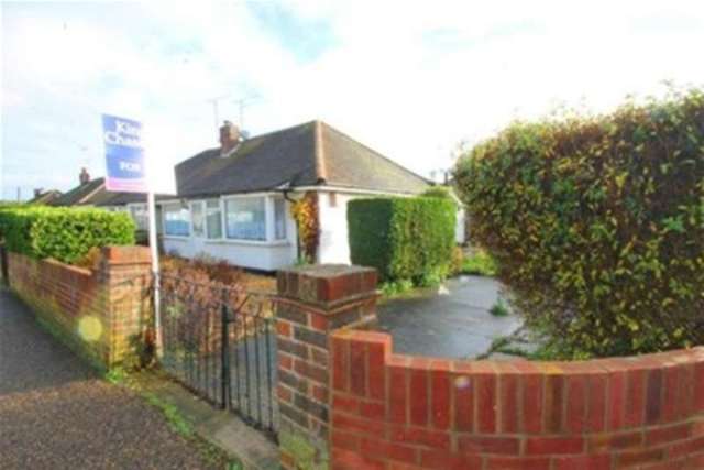  Image of 3 bedroom Bungalow to rent in Courtwick Road Wick Littlehampton BN17 at Littlehampton, BN17 7NE