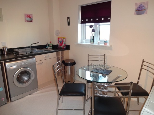  Image of 2 bedroom Flat to rent in Lloyd Street Rutherglen Glasgow G73 at Rutherglen Glasgow Glasgow, G73 1NR