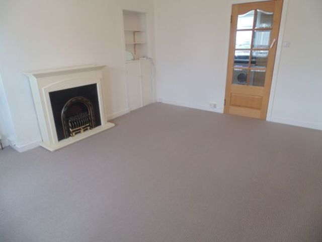  Image of 2 bedroom Flat to rent in Loch Road Bridge of Weir PA11 at Bridge of Weir Bridge of Weir Renfrewshire, PA11 3ND