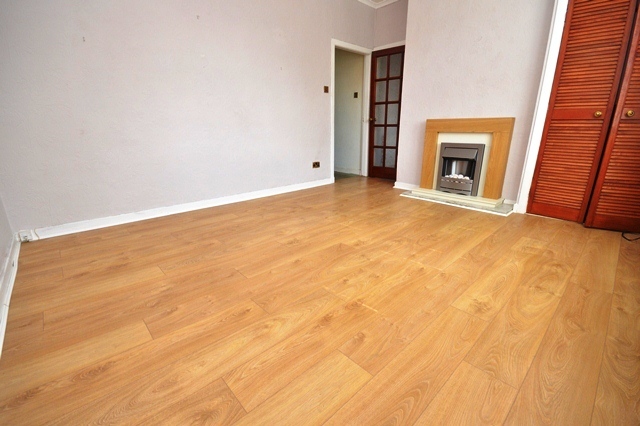  Image of 2 bedroom Flat to rent in Lochend Avenue Edinburgh EH7 at Lochend Edinburgh Edinburgh, EH7 6DX