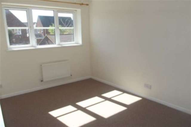  Image of 3 bedroom Semi-Detached house to rent in Lanthony Close Weston-super-Mare BS24 at Weston-super-Mare, BS24 7AR