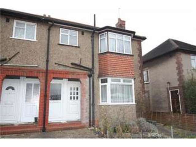  Image of 1 bedroom Property to rent in Long Drive Greenford UB6 at Long Drive  Greenford, UB6 8NB