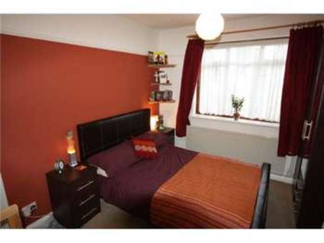  Image of 1 bedroom Property to rent in Long Drive Greenford UB6 at Long Drive  Greenford, UB6 8NB