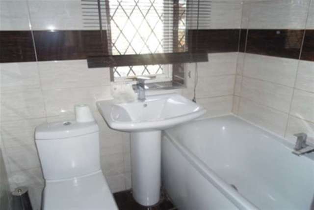  Image of 3 bedroom Detached house to rent in Lonicera Close Walsall WS5 at Walsall, WS5 4SQ