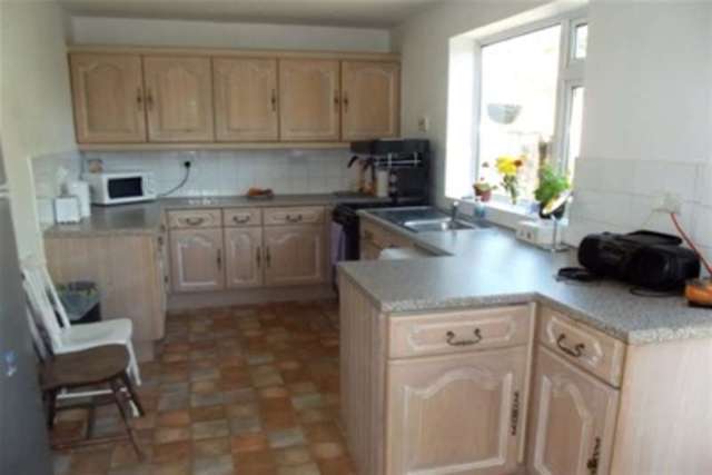  Image of 3 bedroom Detached house to rent in Whitehills Road Loughton IG10 at Loughton, IG10 1TS