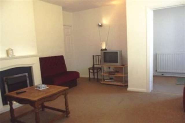  Image of 3 bedroom Detached house to rent in Whitehills Road Loughton IG10 at Loughton, IG10 1TS