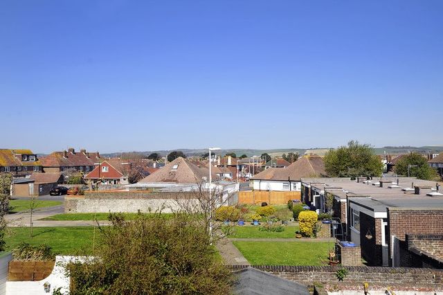  Image of 2 bedroom Flat for sale in Lyndhurst Road Broadwater Worthing BN11 at Lyndhurst Road  Worthing, BN11 2DG
