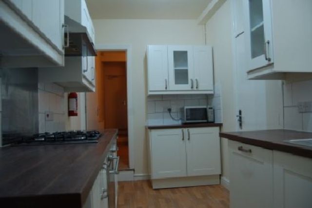  Image of 5 bedroom House Share to rent in Manilla Road Selly Park Birmingham B29 at Selly Park West Midlands Selly Park, B29 7PZ