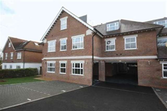  Image of 1 bedroom Flat to rent in Manor Road Chigwell IG7 at Manor Road  Chigwell, IG7 5PS
