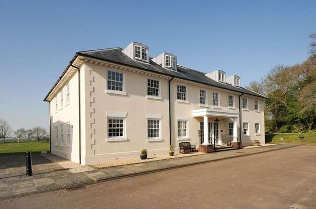  Image of 3 bedroom Flat for sale in Marchwood Gate Marchwood Chichester PO19 at Chichester, PO19 5HA