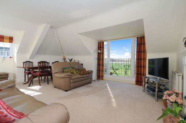  Image of 3 bedroom Flat for sale in Marchwood Gate Marchwood Chichester PO19 at Chichester, PO19 5HA