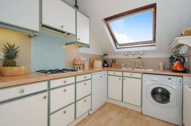  Image of 3 bedroom Flat for sale in Marchwood Gate Marchwood Chichester PO19 at Chichester, PO19 5HA