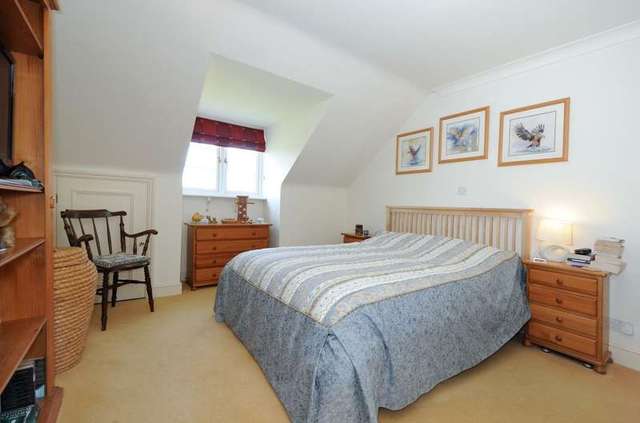  Image of 3 bedroom Flat for sale in Marchwood Gate Marchwood Chichester PO19 at Chichester, PO19 5HA