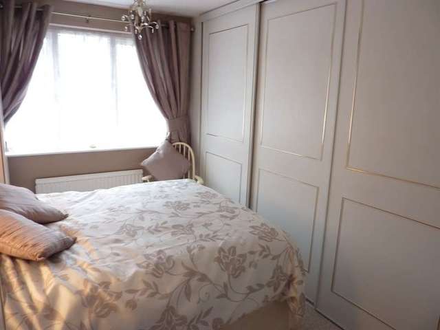  Image of 3 bedroom Semi-Detached house for sale in Markham Crescent Dunstable LU5 at Houghton Regis, LU5 4SS