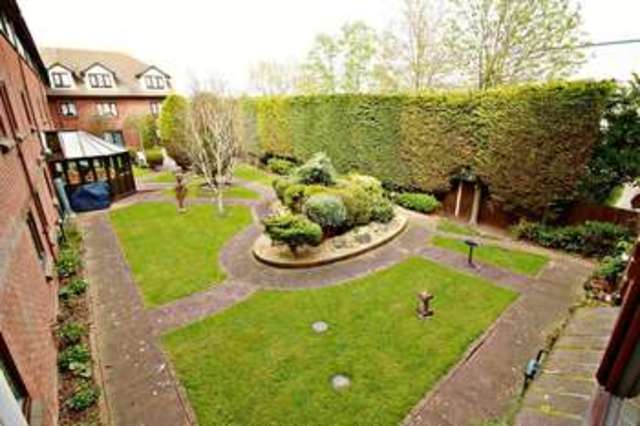  Image of 1 bedroom Retirement Property for sale in Stadium Road Southend-on-Sea SS2 at Stadium Road  Southend-On-Sea, SS2 5DH