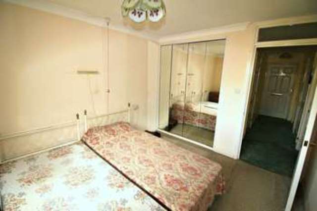  Image of 1 bedroom Retirement Property for sale in Stadium Road Southend-on-Sea SS2 at Stadium Road  Southend-On-Sea, SS2 5DH