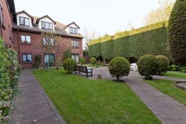 Image of 1 bedroom Retirement Property for sale in Stadium Road Southend-on-Sea SS2 at Stadium Road  Southend-On-Sea, SS2 5DH