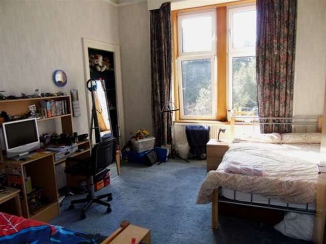  Image of 3 bedroom Flat for sale in Mary Street Dunoon PA23 at Dunoon, PA23 7EG