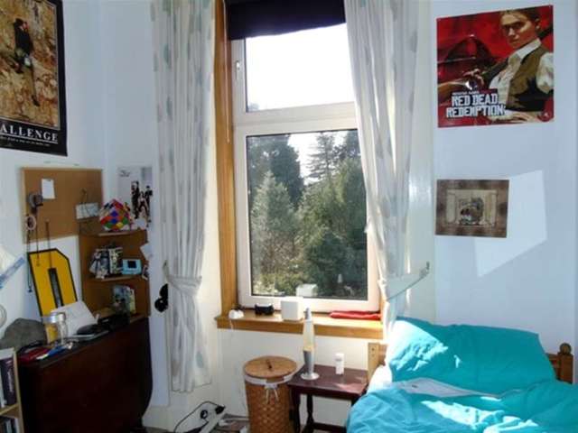 Image of 3 bedroom Flat for sale in Mary Street Dunoon PA23 at Dunoon, PA23 7EG