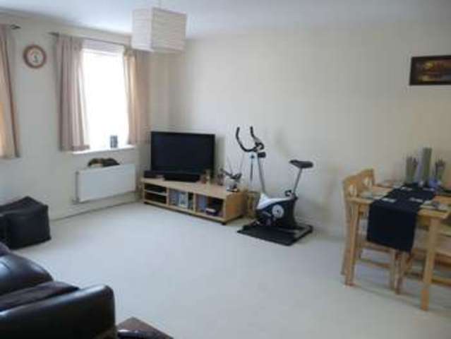  Image of 2 bedroom Flat to rent in Merevale Way Yeovil BA21 at Merevale Way  Yeovil, BA21 3UW
