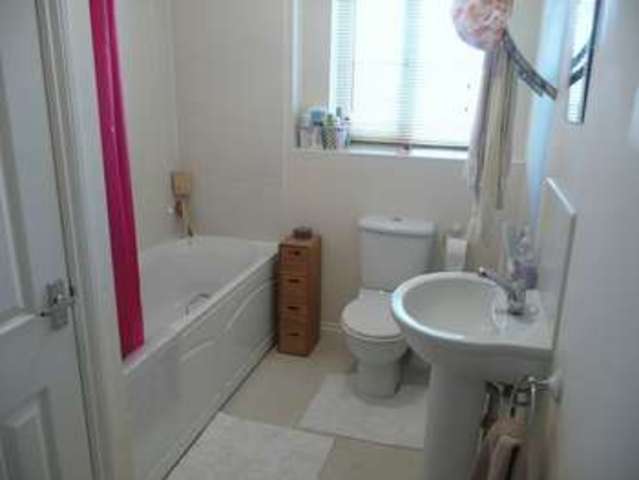  Image of 2 bedroom Flat to rent in Merevale Way Yeovil BA21 at Merevale Way  Yeovil, BA21 3UW