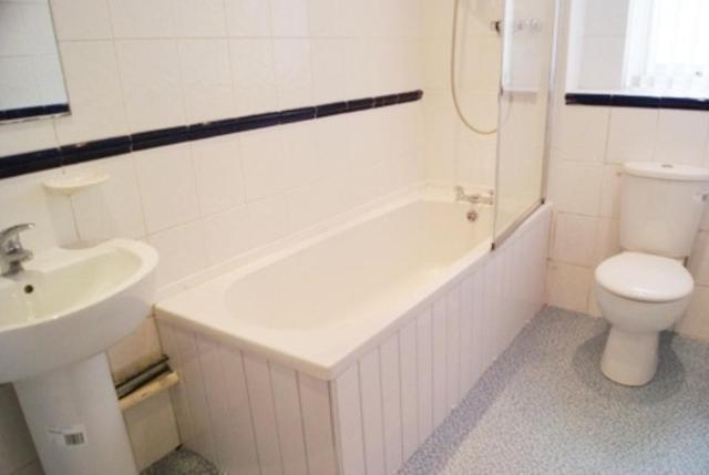  Image of 2 bedroom Flat to rent in Mill Street Glasgow G40 at Bridgeton Glasgow Glasgow, G40 1LT