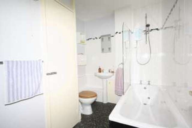  Image of 1 bedroom Flat for sale in Millards Hill Midsomer Norton Radstock BA3 at Millards Hill Midsomer Norton Radstock, BA3 2XL