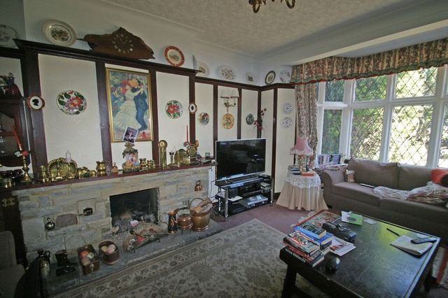  Image of 5 bedroom Detached house for sale in Minchenden Crescent London N14 at Minchenden Crescent Southgate Palmers Green, N14 7EL