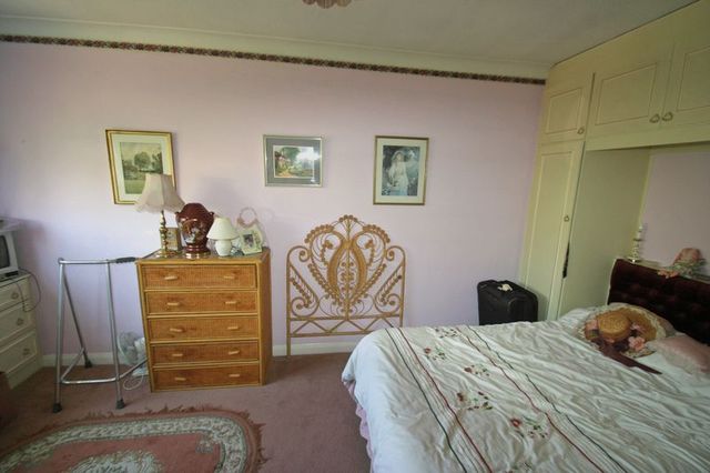  Image of 5 bedroom Detached house for sale in Minchenden Crescent London N14 at Minchenden Crescent Southgate Palmers Green, N14 7EL