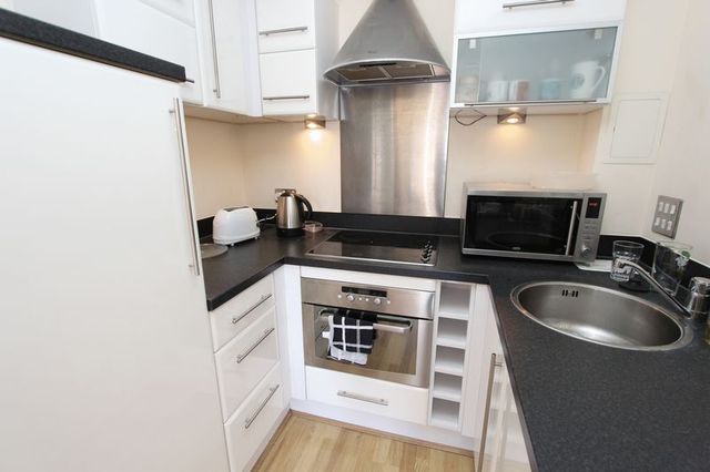  Image of 1 bedroom Flat to rent in Lower Canal Walk Southampton SO14 at Lower Canal Walk  Southampton, SO14 3JG