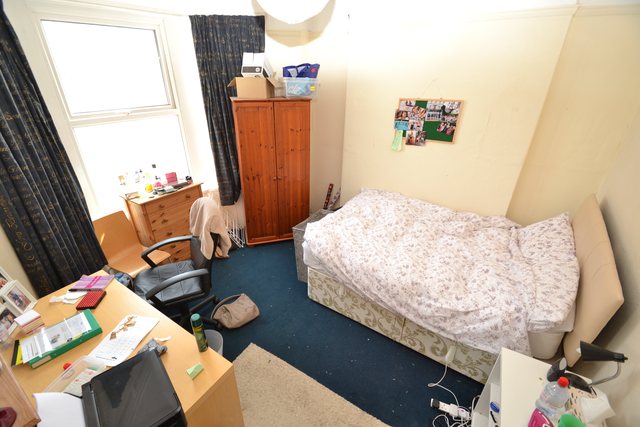  Image of 5 bedroom Detached house to rent in Monthermer Road Cathays Cardiff CF24 at Cathays Cardiff Roath, CF24 4QY