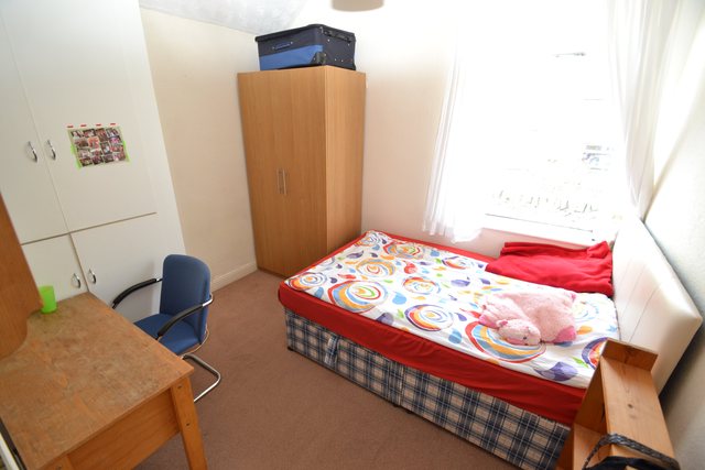  Image of 5 bedroom Detached house to rent in Monthermer Road Cathays Cardiff CF24 at Cathays Cardiff Roath, CF24 4QY