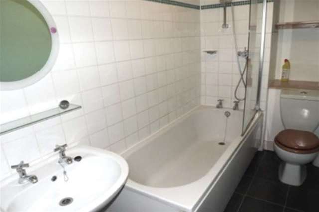  Image of 2 bedroom Flat to rent in Montpelier Terrace Brighton BN1 at Brighton, BN1 3DF