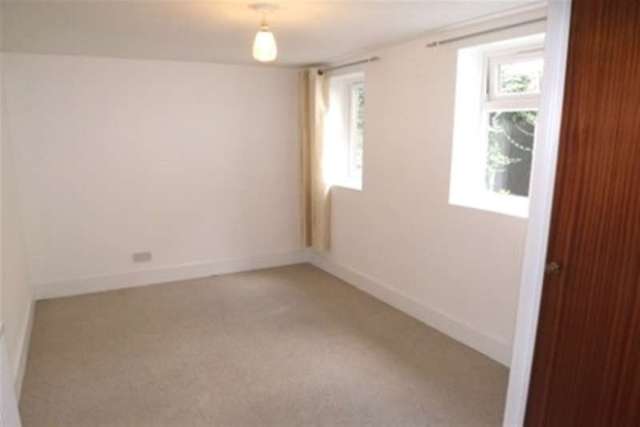  Image of 2 bedroom Flat to rent in Montpelier Terrace Brighton BN1 at Brighton, BN1 3DF