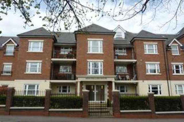  Image of 2 bedroom Flat for sale in Manor Road Chigwell IG7 at Manor Road  Chigwell, IG7 5PY