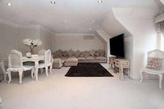  Image of 2 bedroom Flat for sale in Manor Road Chigwell IG7 at Manor Road  Chigwell, IG7 5PY