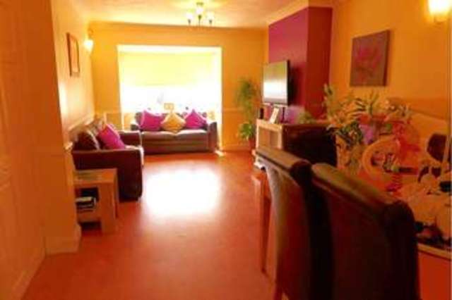  Image of 3 bedroom Terraced house for sale in Montrose Avenue Welling DA16 at Montrose Avenue  Welling, DA16 2QY