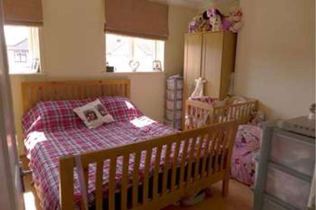  Image of 3 bedroom Terraced house for sale in Montrose Avenue Welling DA16 at Montrose Avenue  Welling, DA16 2QY