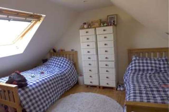  Image of 3 bedroom Terraced house for sale in Montrose Avenue Welling DA16 at Montrose Avenue  Welling, DA16 2QY