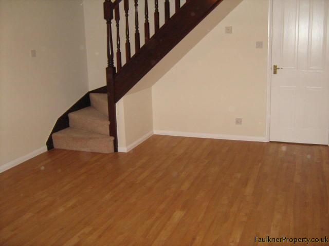  Image of 3 bedroom Terraced house to rent in West Street Buckingham MK18 at Buckingham, MK18 1HP