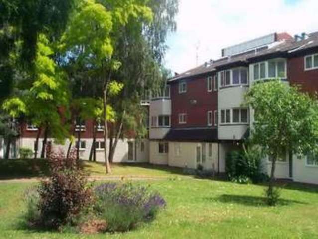  Image of 1 bedroom Studio flat to rent in Mount Lane Bracknell RG12 at Mount Lane Bracknell Easthampstead, RG12 9EB