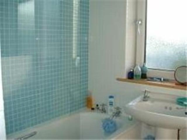  Image of 2 bedroom Flat to rent in Mount Vernon Road Edinburgh EH16 at Liberton Edinburgh Edinburgh, EH16 6BY