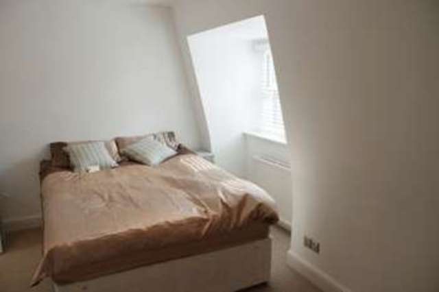  Image of 3 bedroom Flat to rent in Nassau Street London W1W at Nassau Street  London, W1W 7AQ