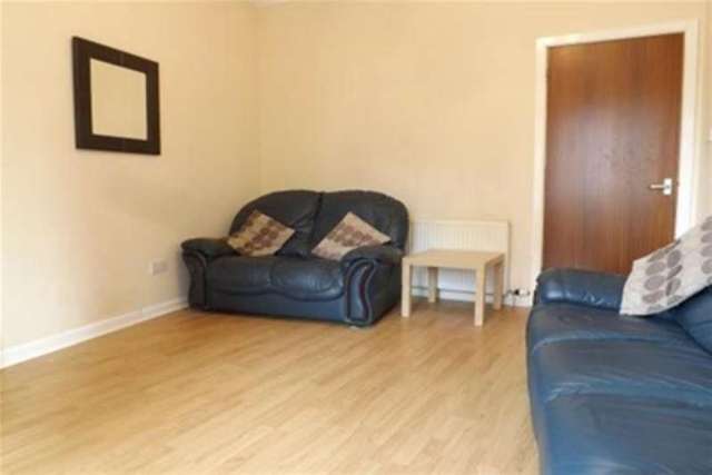  Image of 1 bedroom Flat to rent in Neilston Road Paisley PA2 at Paisley, PA2 6NA