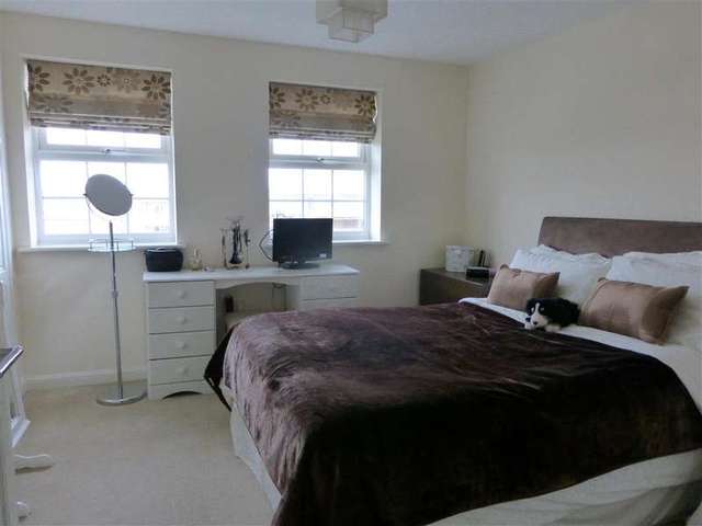  Image of 3 bedroom Town House for sale in Nettle Way Minster on Sea Sheerness ME12 at Minster On Sea Sheerness Sheerness, ME12 3GJ