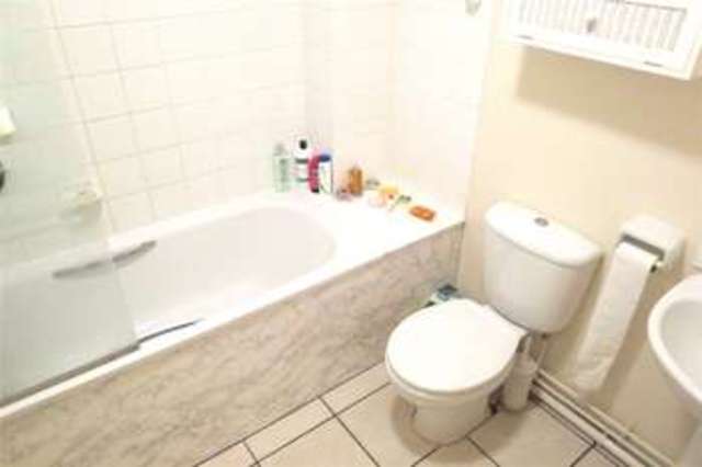  Image of 1 bedroom Apartment for sale in King Street Maidenhead SL6 at King Street Maidenhead Maidenhead, SL6 1DR