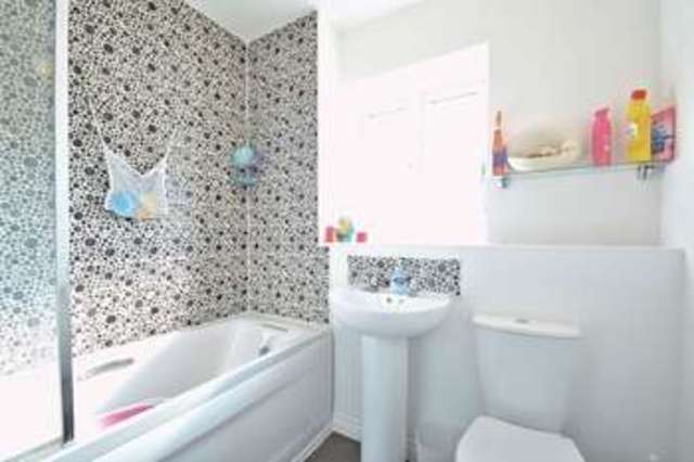 Image of 4 bedroom Detached house for sale in Nightingale Way Didcot OX11 at Nightingale Way  Didcot, OX11 6AF