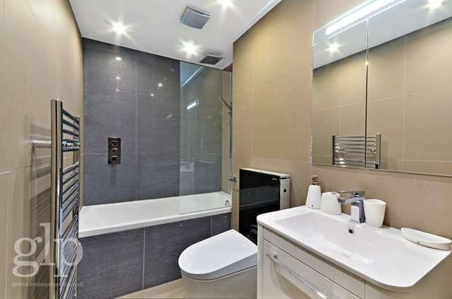  Image of 2 bedroom Flat for sale in Norfolk Crescent London W2 at Norfolk Crescent Paddington London, W2 2YS