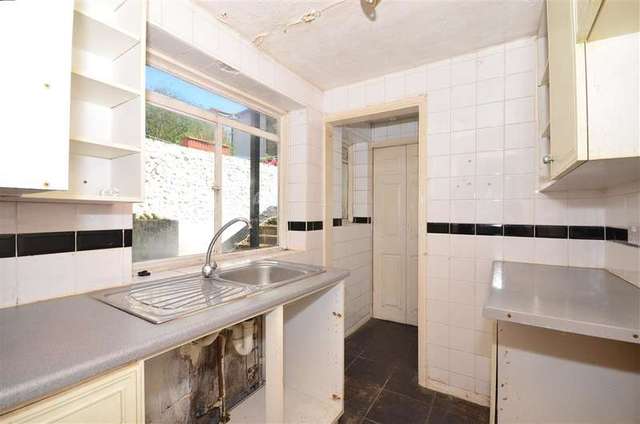 Image of 1 bedroom Flat for sale in Norman Street Dover CT17 at Dover Kent Dover, CT17 9RS